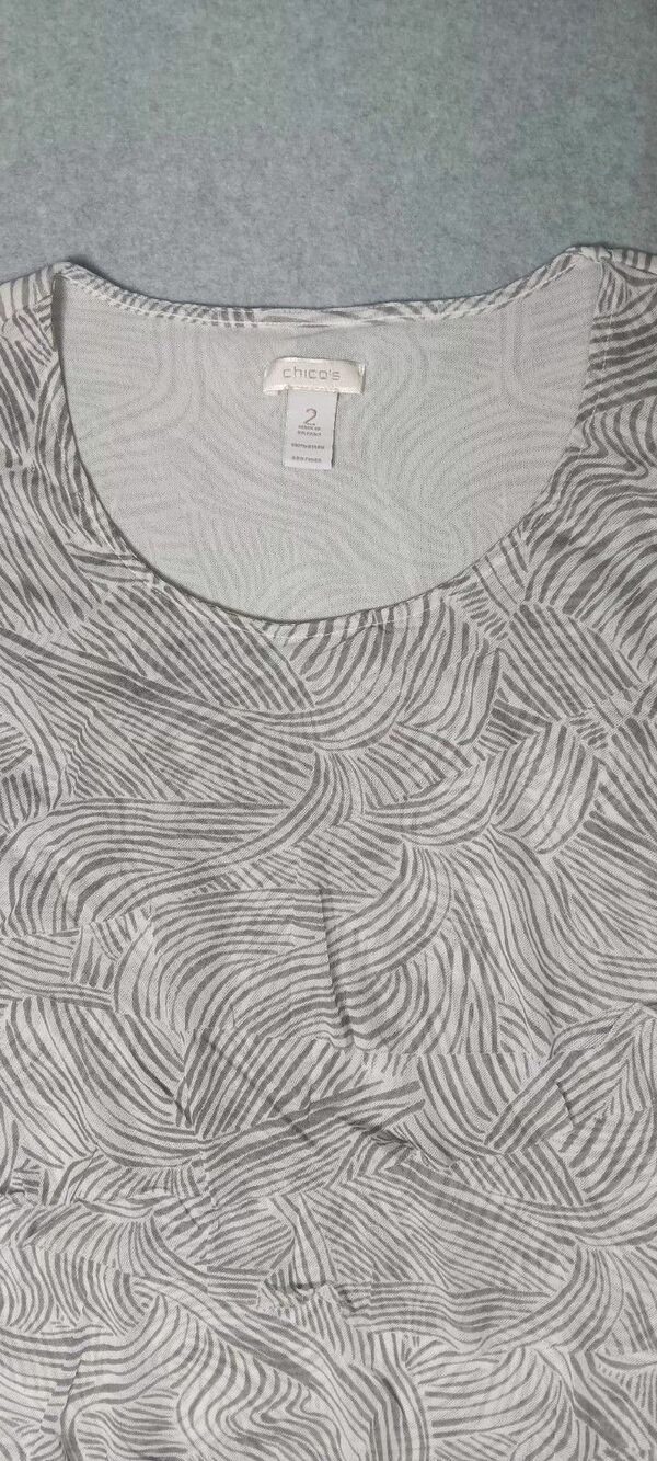 Chicos Sleeveless Ruffled Blouse Womens Size 2 White And Grey Gray Abstract... - Picture 6 of 10